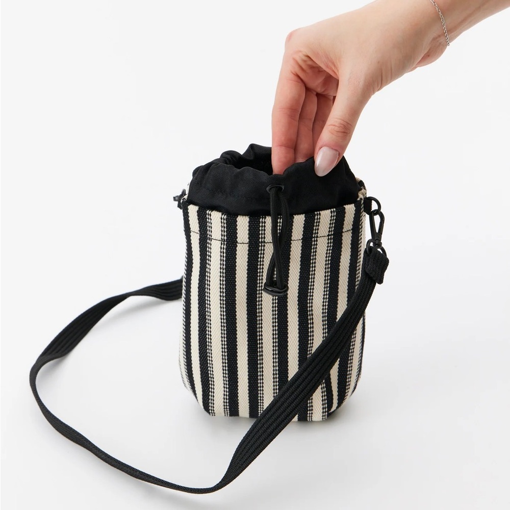 BEIS The Summer Stripe Water Bottle Crossbody, NWT - Picture 5 of 11